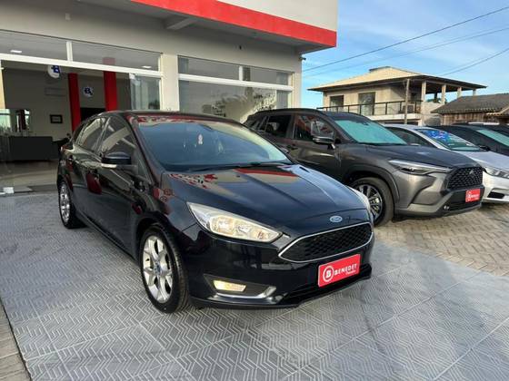FORD FOCUS 2.0 SE PLUS SEDAN 16V FLEX 4P POWERSHIFT FORD FOCUS 2.0 SE PLUS SEDAN 16V FLEX 4P POWERSHIFT
